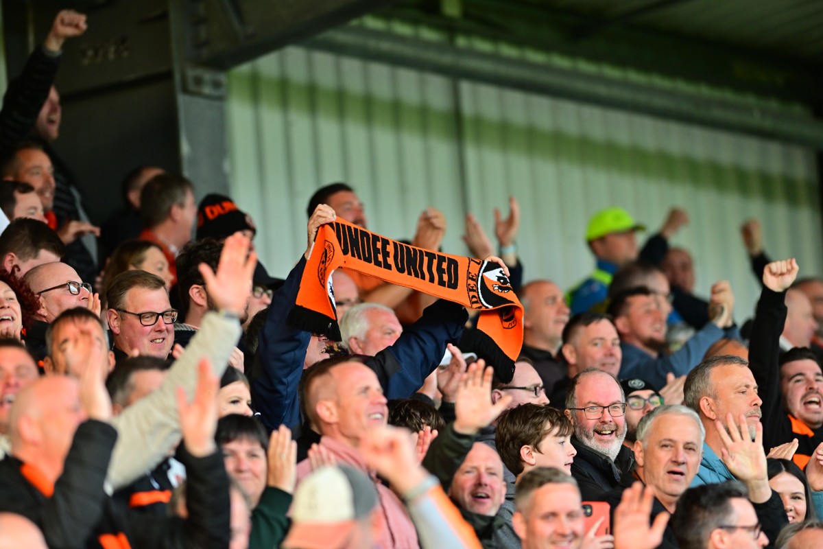 United fans at St Mirren