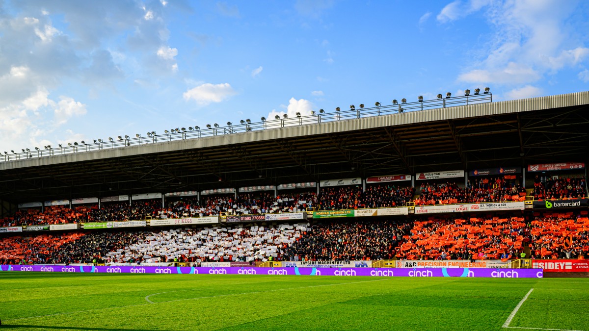 A Packed George Fox Stand 